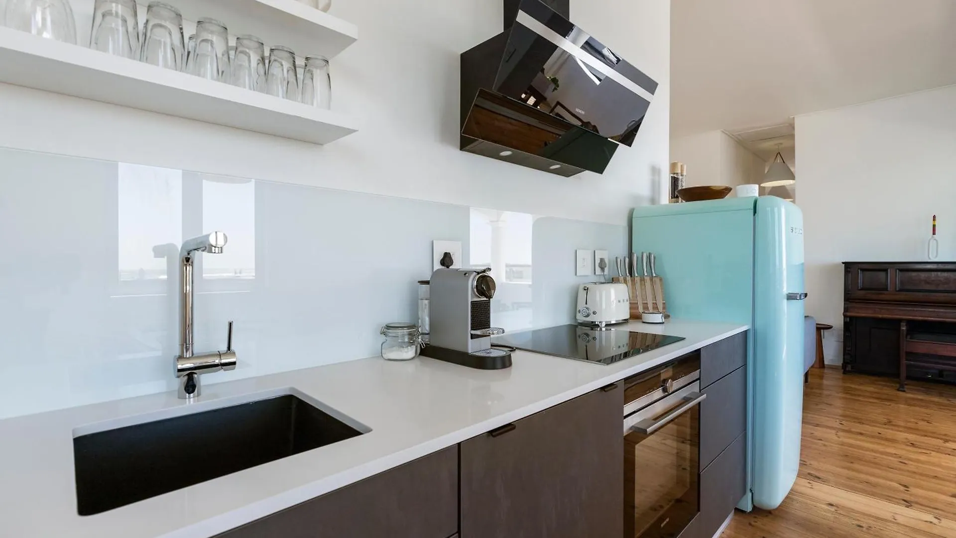 Villa Sweet Home Bakoven Beach Cape Town